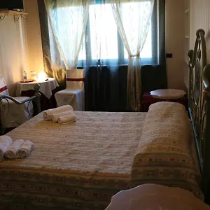 la-boheme.hotelinveneto.com/